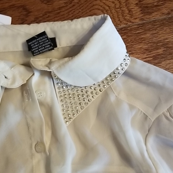 Top - Picture 2 of 4